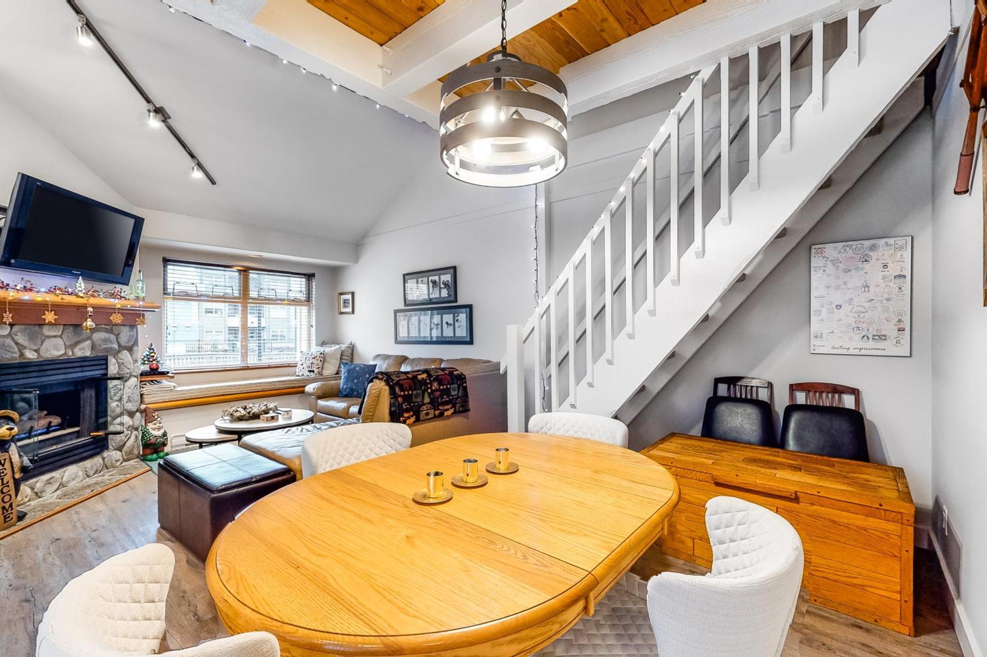 Lake Placid Coach House 16 Уислър Екстериор снимка